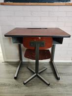 Vintage, retro school tafeltje met stoeltje, Kinderen en Baby's, Kinderkamer | Tafels en Stoelen, Ophalen, Gebruikt, Tafel(s) en Stoel(en)