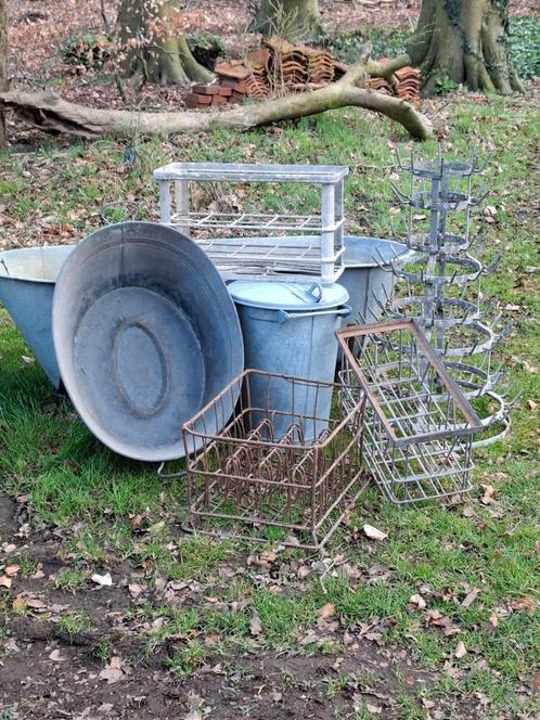 Oude brocante zinken flessenrek pinnenrek teil vuilnisemmer, Tuin en Terras, Bloembakken en Plantenbakken, Zo goed als nieuw, Metaal