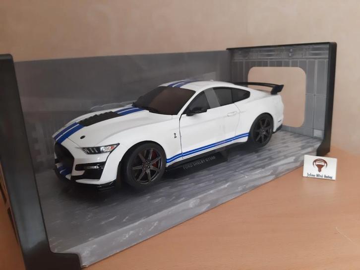 Ford Shelby (Mustang) GT500 White/Blue stripes Solido 1:18, Hobby en Vrije tijd, Modelauto's | 1:18, Nieuw, Auto, Solido, Ophalen of Verzenden