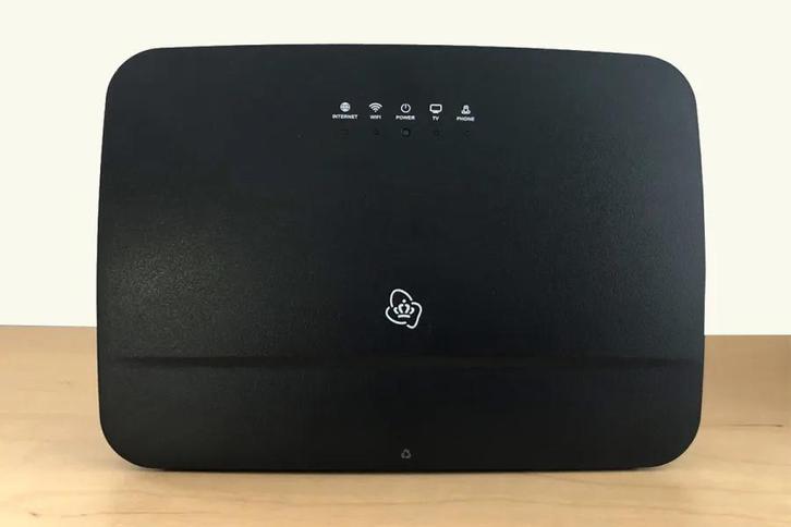 KPN V12 Modem - Perfect voor Thuisnetwerk, Computers en Software, Routers en Modems, Gebruikt, Router met modem, Ophalen of Verzenden