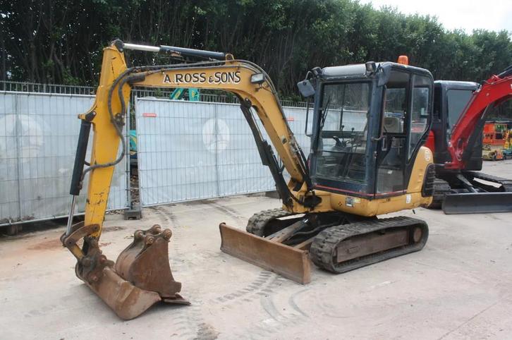 Caterpillar Cat 302.5 2002 2700KG graafmachine (bj 2002), Zakelijke goederen, Machines en Bouw | Kranen en Graafmachines, Graafmachine