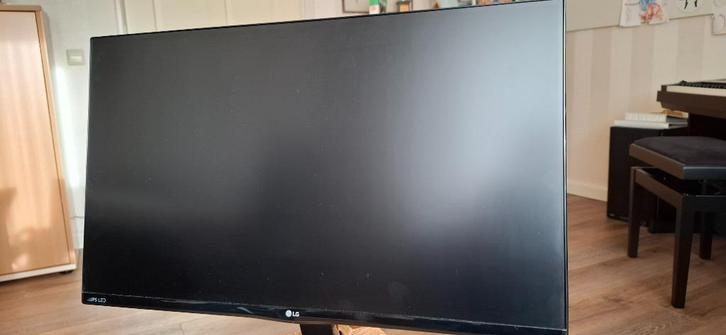 monitor LED LG 24 inch, Computers en Software, Monitoren, Gebruikt, 61 t/m 100 Hz, DVI, HDMI, VGA, Hoofdtelefoonaansluiting, Kantelbaar