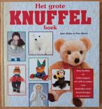 J. Gisby - Het grote knuffelboek/zelf knuffels/poppen maken, Boeken, Hobby en Vrije tijd, Ophalen of Verzenden, Zo goed als nieuw