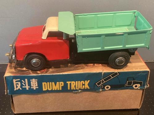 Oude frictie blikken Dumptruck MF 973,China 18 cm,nieuw! OVP, Antiek en Kunst, Antiek | Speelgoed, Ophalen