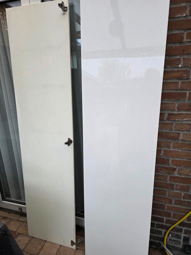 Gratis  Ikea Pax Deuren & Plankje met Vakken, Huis en Inrichting, Kasten | Kledingkasten, Ophalen