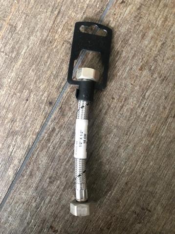 Flexibele slang 1 2 inch x 1 2 inch 15cm beschikbaar voor biedingen