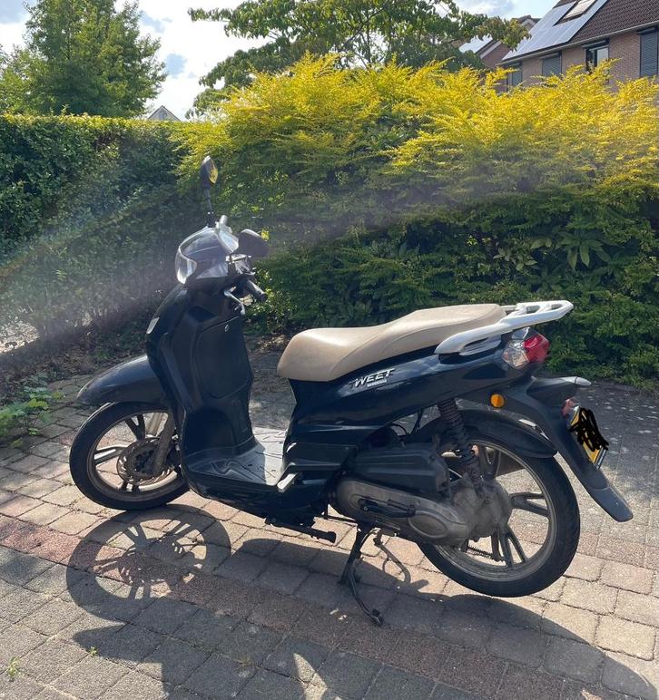 Peugeot tweet geel kenteken, Fietsen en Brommers, Scooters | Peugeot, Gebruikt, Overige modellen, Maximaal 45 km/u, Benzine, Ophalen