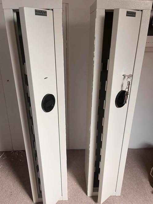 2 Mustang wapenkluizen, Huis en Inrichting, Kasten | Lockerkasten, Gebruikt, Ophalen