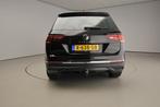 Volkswagen Tiguan 1.5 TSI Life Business | Trekhaak | Camera, Voorwielaandrijving, Stof, 150 pk, Zwart