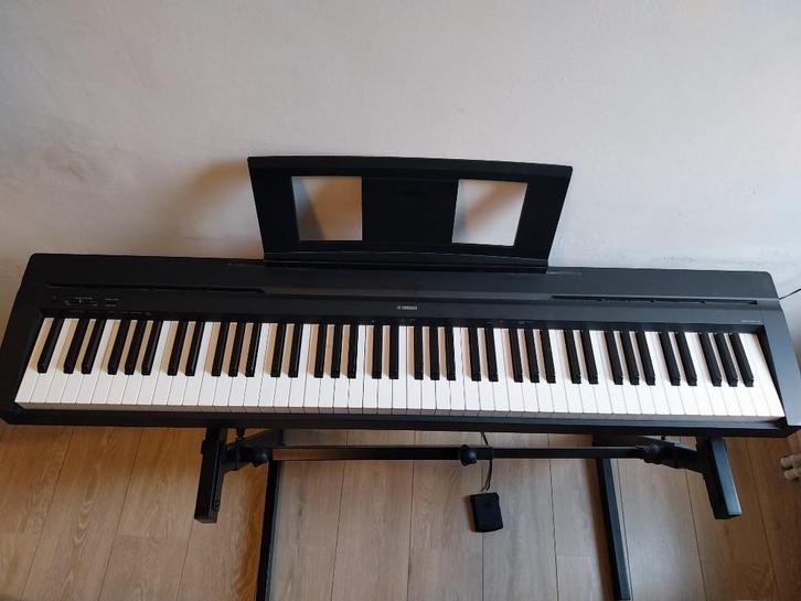 Yamaha Piano, Muziek en Instrumenten, Piano's, Zo goed als nieuw, Piano, Zwart, Ophalen
