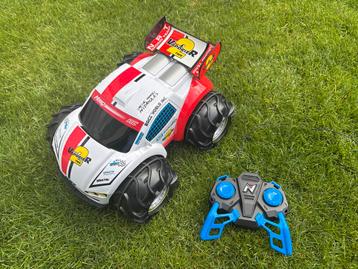 Op afstand bestuurbare raceauto beschikbaar voor biedingen