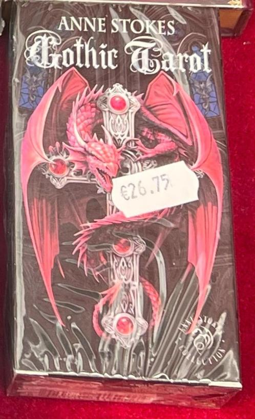 Anne Stokes Gothic Tarot – Mystiek en magie in gotisch, Boeken, Esoterie en Spiritualiteit, Nieuw, Overige typen, Tarot of Kaarten leggen