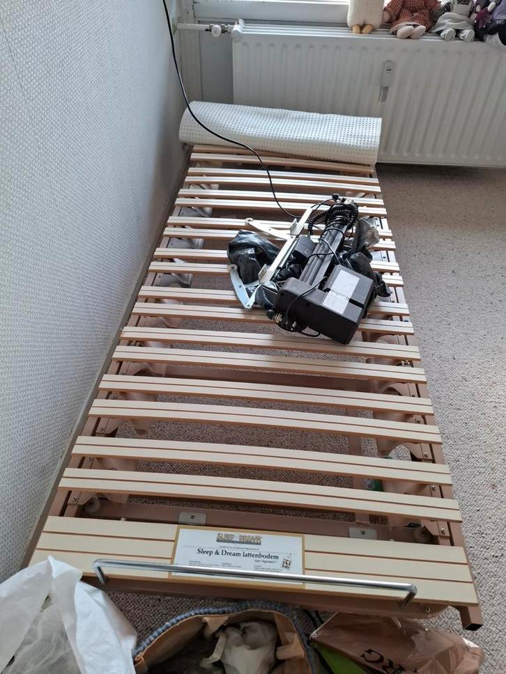 Elektrisch verstelbare bedbodem - Sleep & Dream, Huis en Inrichting, Slaapkamer | Matrassen en Bedbodems, Gebruikt, Bedbodem, 80 cm