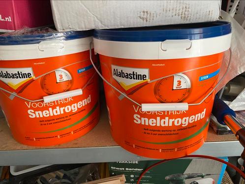 2x10 liter Alabastine sneldrogende voorstrijk, Doe-het-zelf en Verbouw, Verf, Beits en Lak, Zo goed als nieuw, Verf, 10 tot 15 liter
