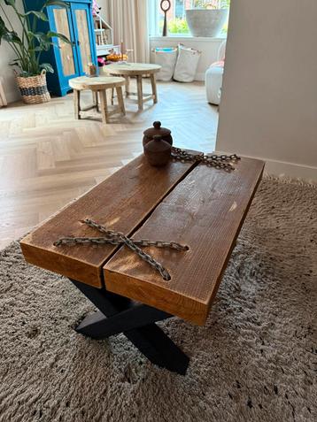 Nieuwe industriele houten tafel met houten X-poten 80x50x40 beschikbaar voor biedingen