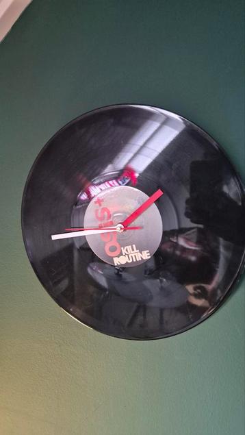 Vinyl Klok - Uniek Design! beschikbaar voor biedingen