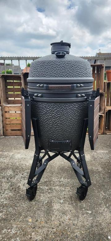 Bastard VX Large Complete Kamado BBQ Barbecue beschikbaar voor biedingen