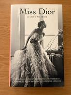 Miss Dior - Justine Picardie (Gelezen), Ophalen of Verzenden, Gelezen, Overige