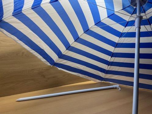 Parasol blauw / wit 160cm., Tuin en Terras, Parasols, Nieuw, Stokparasol, 1 tot 2 meter, Kantelbaar, Verstelbaar, Ophalen of Verzenden