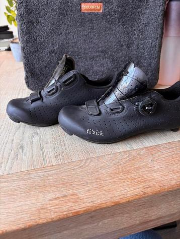Fizik Tempo Overcurve R5 wielrenschoenen beschikbaar voor biedingen