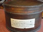 antieke BRUINE HOUTEN HOEDENDOOS met TEKST / hatbox, Ophalen of Verzenden