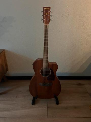 Ibanez Semi-Akoestische Gitaar beschikbaar voor biedingen