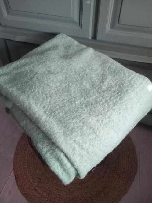 Mint groene wollen deken 100% wol, Huis en Inrichting, Woonaccessoires | Plaids en Woondekens, Gebruikt, Ophalen of Verzenden
