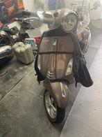 Vespa Primavera 2015 elektrisch en kickstart km 21400, Fietsen en Brommers, Ophalen, Overige modellen, 49 cc, Zo goed als nieuw