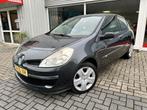 Renault Clio 1.4-16V LEES TEKST., Voorwielaandrijving, Gebruikt, 4 cilinders, Handgeschakeld