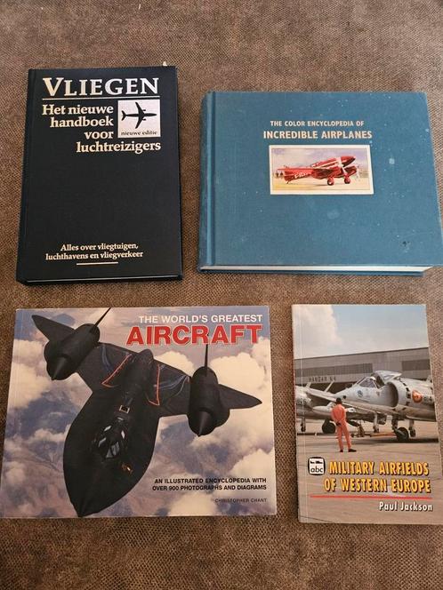 Vier vliegtuigboeken voor de liefhebbers, Verzamelen, Luchtvaart en Vliegtuigspotten, Zo goed als nieuw, Boek of Tijdschrift, Ophalen of Verzenden