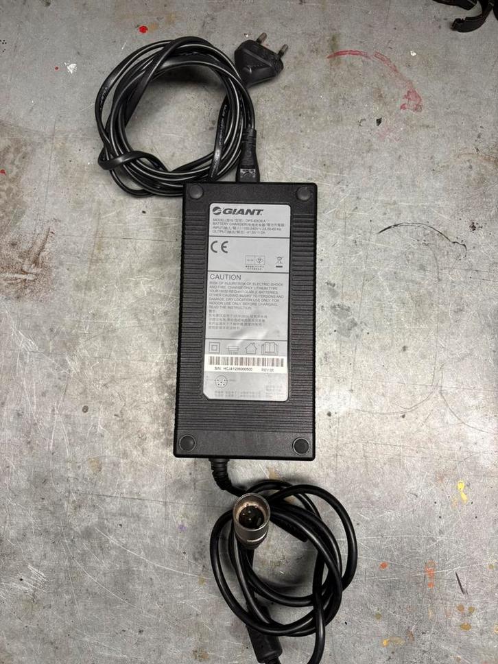 Diverse fiets acculaders, Fietsen en Brommers, Fietsaccessoires | Fietsaccu's, Gebruikt, Ophalen of Verzenden