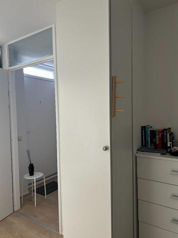 Kledingkast Pax wit beschikbaar voor biedingen