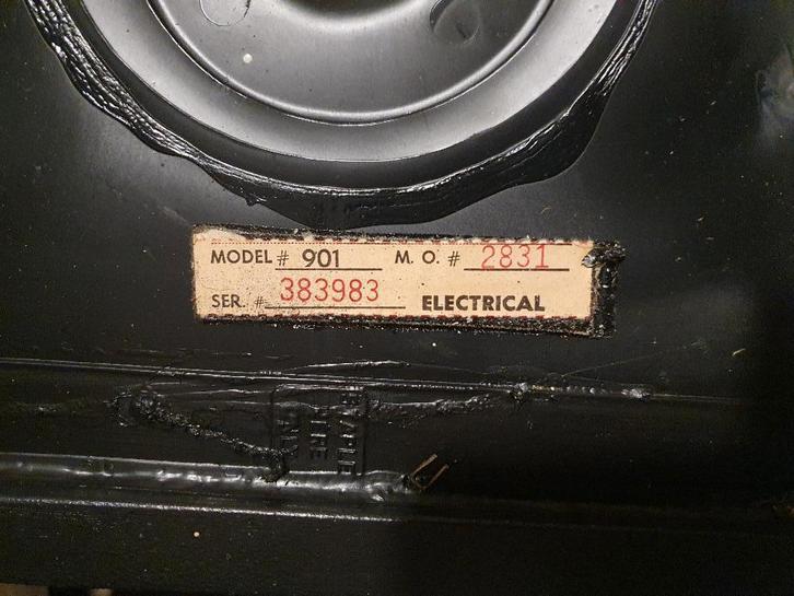 2x Set Bose Boxen 901 Type2831Electrical met 2x standaard, Audio, Tv en Foto, Luidsprekers, Zo goed als nieuw, Center speaker