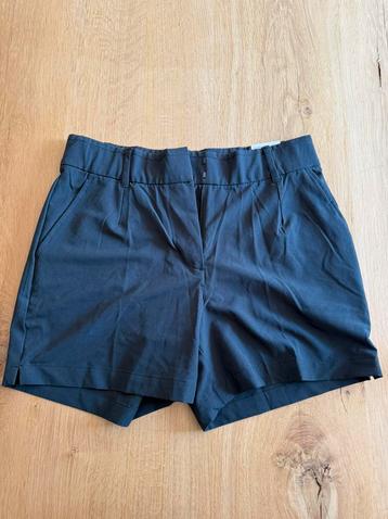 Nike standard fit korte broek Medium beschikbaar voor biedingen