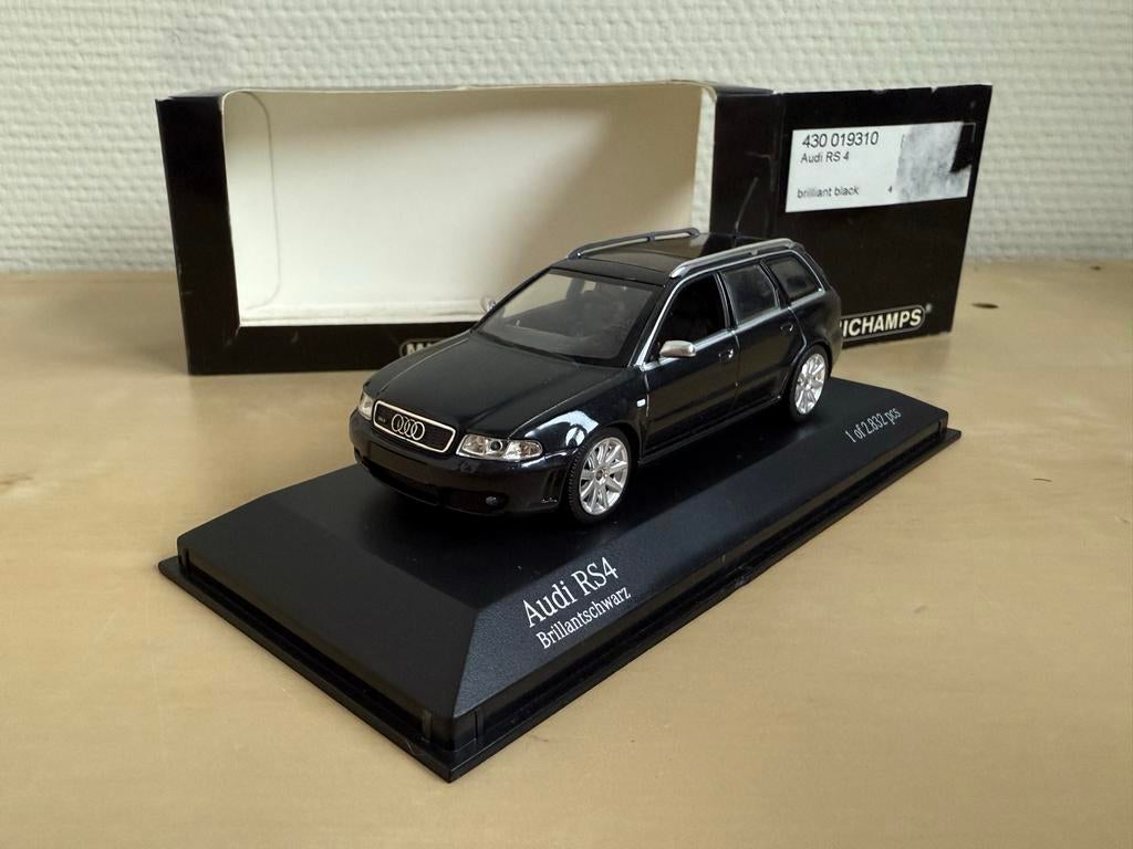 1:43 Audi RS4 Avant - minichamps, Hobby en Vrije tijd, Modelauto's | 1:43, Ophalen of Verzenden, Zo goed als nieuw, Auto, MiniChamps