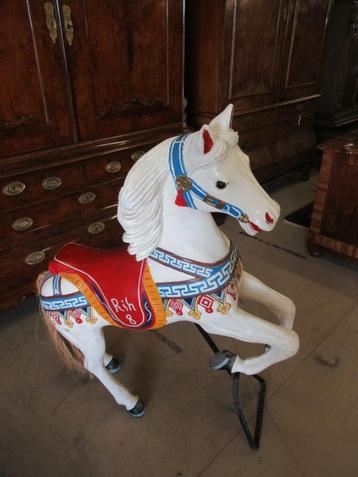 Oer 09774 carrousel paard "Rih 8" beschikbaar voor biedingen
