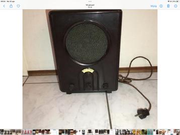 WW2 Volksradio ,W 301 mooie bakeliete radio  beschikbaar voor biedingen