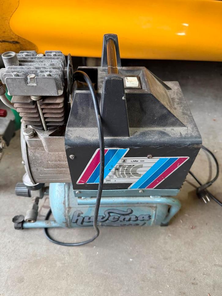 3 Compressors voor Hobbyist werken, Doe-het-zelf en Verbouw, Compressors, Gebruikt, 6 tot 10 bar, Minder dan 25 liter, Minder dan 200 liter/min