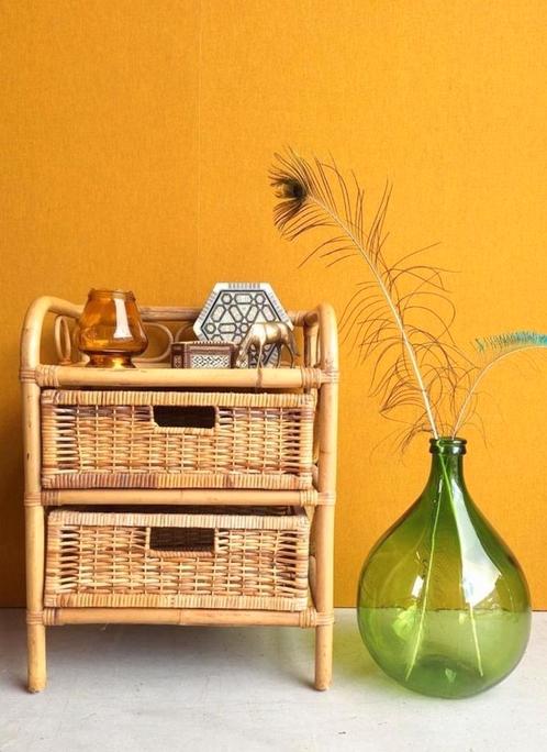 Vintage rotan ladekastje, nachtkastje, kastje met 2 lades, Huis en Inrichting, Kasten | Ladekasten, Gebruikt, Minder dan 100 cm
