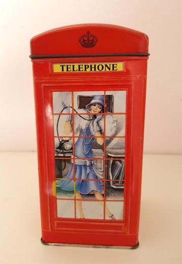 Mooi vintage blik Britse telefooncel spaarpot beschikbaar voor biedingen
