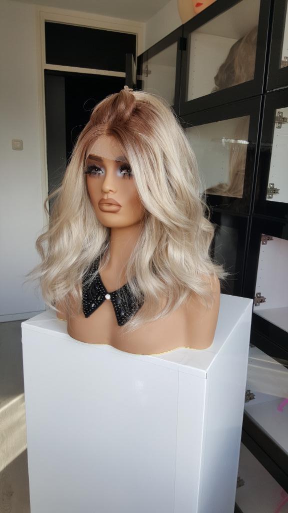Basic Lace Pruik: Uitgroei naar Blond, slagje, Voller model, Sieraden, Tassen en Uiterlijk, Uiterlijk | Haarverzorging, Nieuw