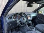 Volkswagen Tiguan 1.4 TSI R-LINE / CAMERA / 19 inch / NL-Aut, Auto's, Voorwielaandrijving, Euro 6, 4 cilinders, Blauw