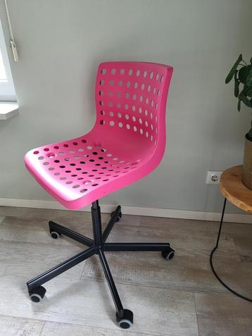 Bureaustoel roze verstelbaar Ikea beschikbaar voor biedingen