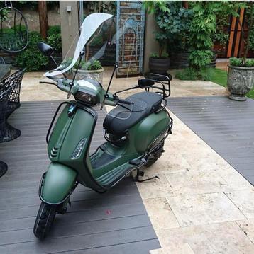 Vespa sprint uniek 4 takt army green beschikbaar voor biedingen
