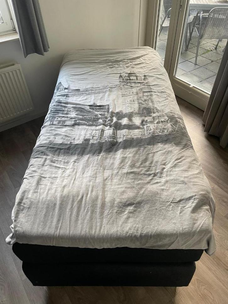 Karlsson Arendal 1 persoons boxspring (met 1 dekbed), Huis en Inrichting, Slaapkamer | Boxsprings, Gebruikt, 90 cm, 210 cm, Eenpersoons