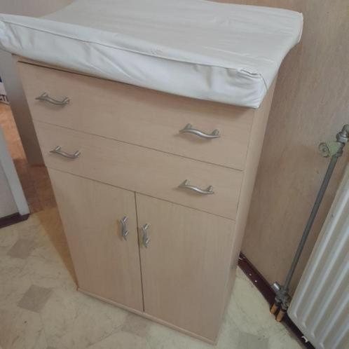 Baby Commode Aankleed Tafel  H. 100 x Br. 60 x D. 31CM, Kinderen en Baby's, Kinderkamer | Commodes en Kasten, Gebruikt, Kast, 100 cm of meer