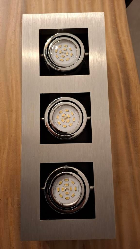 Moderne 3 LED Opbouwspots in geborsteld metaal, Huis en Inrichting, Led-lamp, Gebruikt, Minder dan 30 watt, Overige fittingen