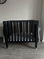 Europe baby box Casper mat zwart met wieltjes, Kinderen en Baby's, Boxen, Ophalen, Gebruikt, Wieltjes