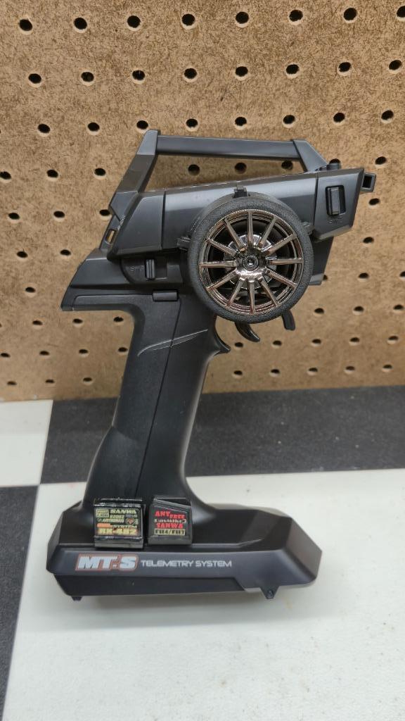Sanwa MT-S zender en ontvangers, Hobby en Vrije tijd, Modelbouw | Radiografisch | Overige, Zo goed als nieuw, Ophalen of Verzenden