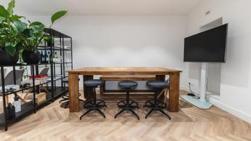 Stevige Houten Tafel + Bank beschikbaar voor biedingen